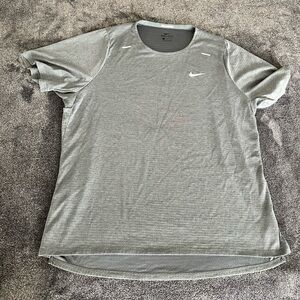 Nike Running - Men's Dri-Fit Gray Short Sleeve Shirt Size XL